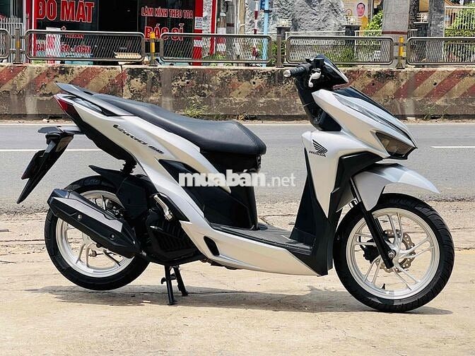 Honda Vario 150 2024 Bạc