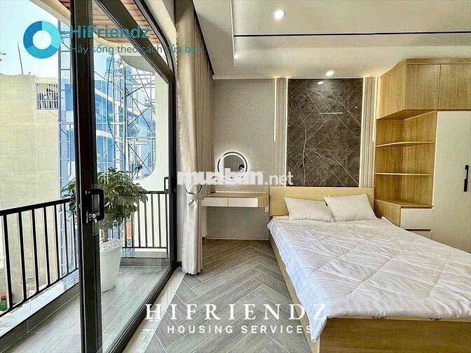 CHO THUÊ CĂN HỘ BAN CÔNG GIÁ TỐT NGAY QUẬN 10 - GẦN VÒNG XOAY DÂN CHỦ