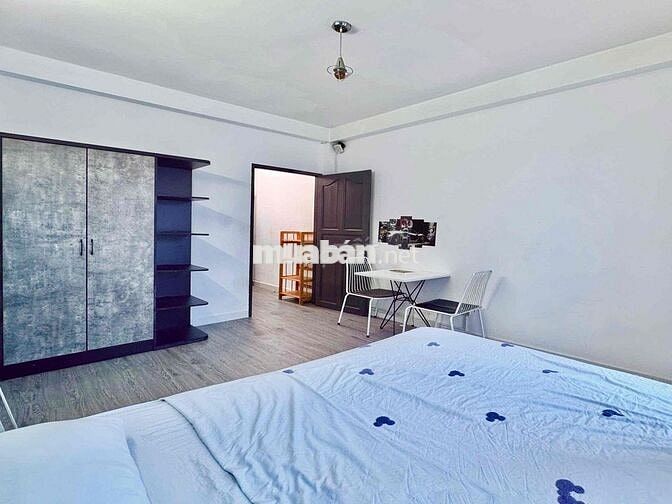 Studio Tách Bếp Ban Công ngay Phường Bến Thành