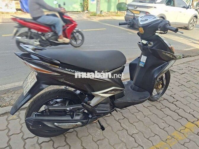 Yamaha Luvias 2012 Đen