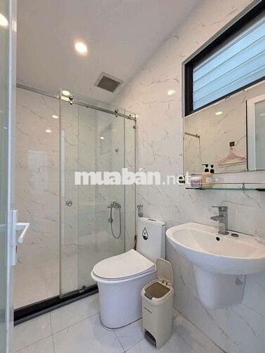 Căn hộ ban công , rộng ,cây cảnh thoáng mát