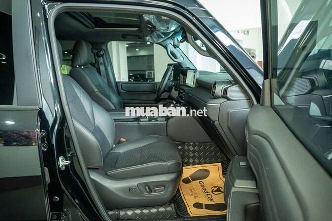 Toyota Land Cruiser Prado LC250 2025 XHĐ cao