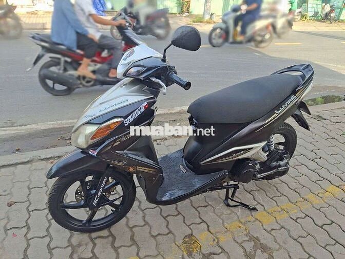 Yamaha Luvias 2012 Đen