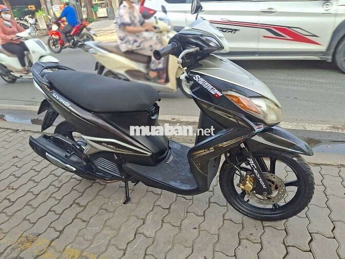 Yamaha Luvias 2012 Đen