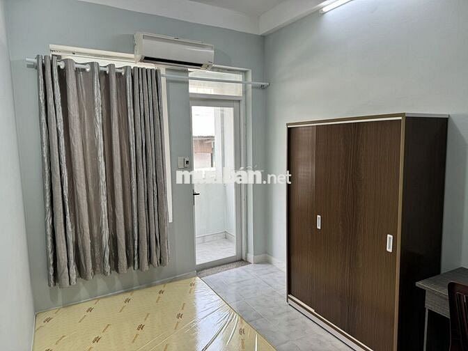 Phòng đầu NTLong, gần BV Ung Bứu, có ban công, full nội thất