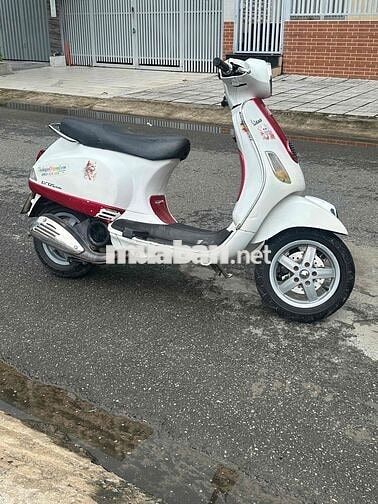 Piaggio Vespa LX Trắng, Đỏ