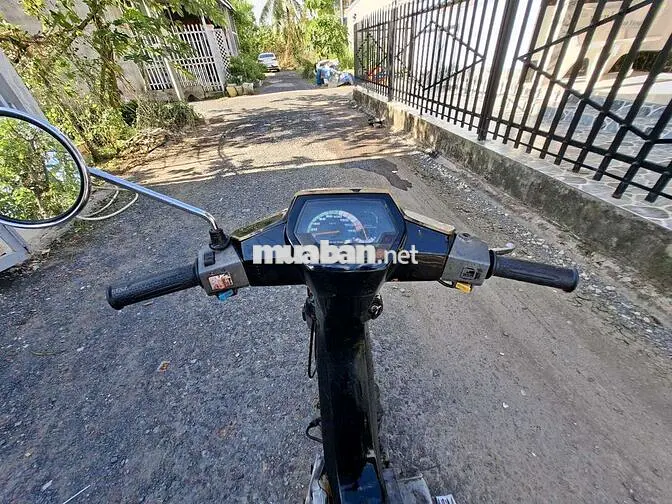 Suzuki Crystal 110 Thái Lan Đen
