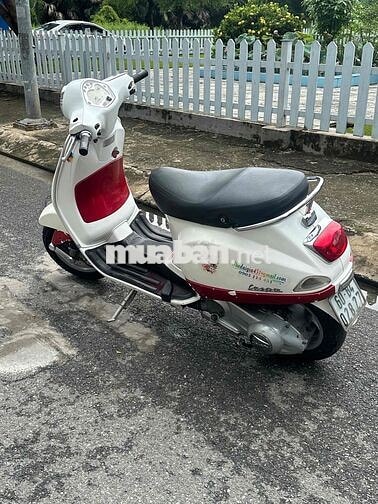 Piaggio Vespa LX Trắng, Đỏ