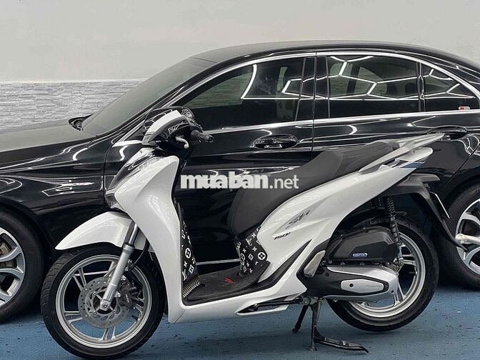 SH 150i 2022 Trắng BSTP ( GÓP BAO NỢ 6 )