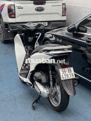 SH 150i 2022 Trắng BSTP ( GÓP BAO NỢ 6 )