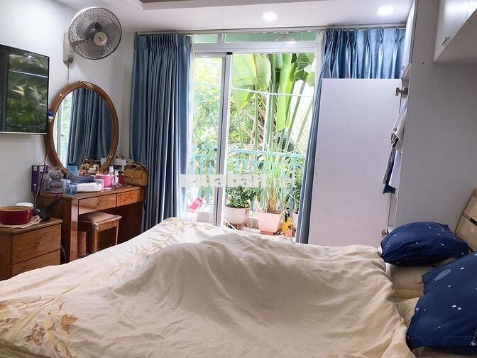 Cho thuê nhà nguyên căn 1 trệt 2 lầu ngay công viên gia định giá 10tr
