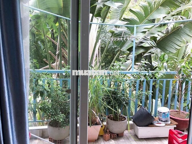 Cho thuê nhà nguyên căn 1 trệt 2 lầu ngay công viên gia định giá 10tr