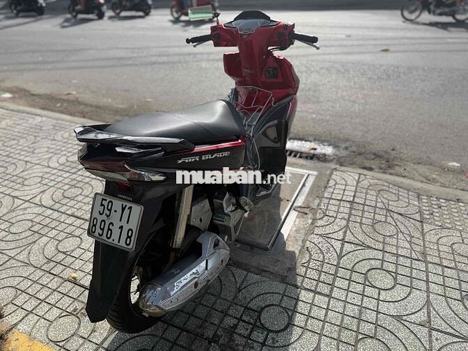 Honda Air Blade 125cc Đỏ đen