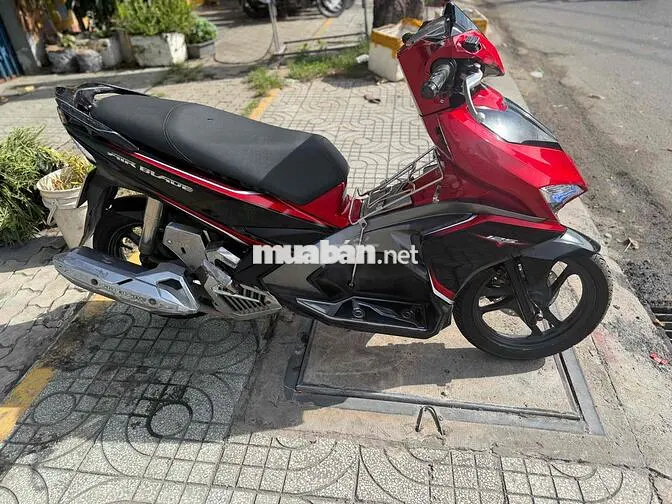 Honda Air Blade 125cc Đỏ đen