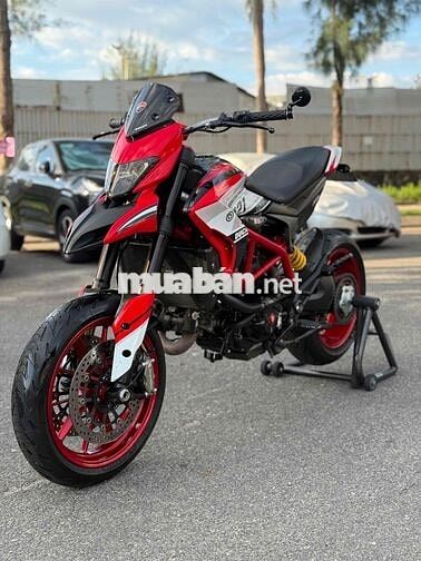 Ducati Hyper 821 31000 km Carbon