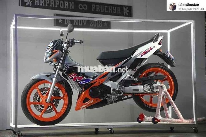 Honda Nova Dash 125 Đen Cam Bạc