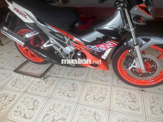 Honda Nova Dash 125 Đen Cam Bạc