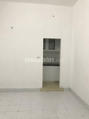 Chính chủ cho thuê căn hộ khép kín 20 m2, tầng 2, số 45 Trần Phú