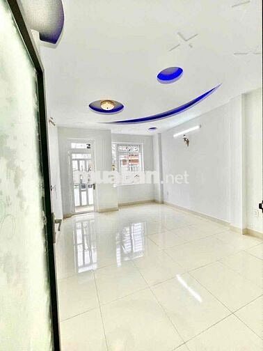 NHÀ HẺM XE TẢI NGAY HƯƠNG LỘ 2 - 4Pn