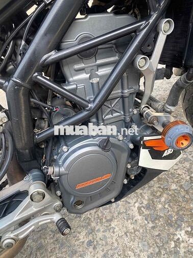 KTM Duke 125 Trắng Cam Đen