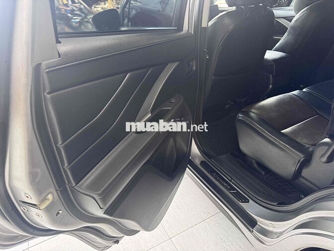 Mitsubishi Xpander Bạc 7 chỗ