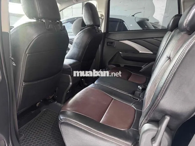 Mitsubishi Xpander Bạc 7 chỗ