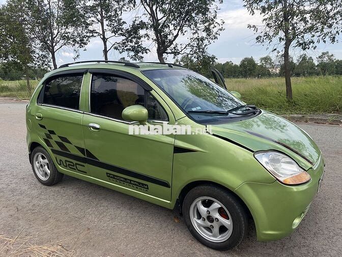 Chevrolet Spark Xanh lá 5 chỗ