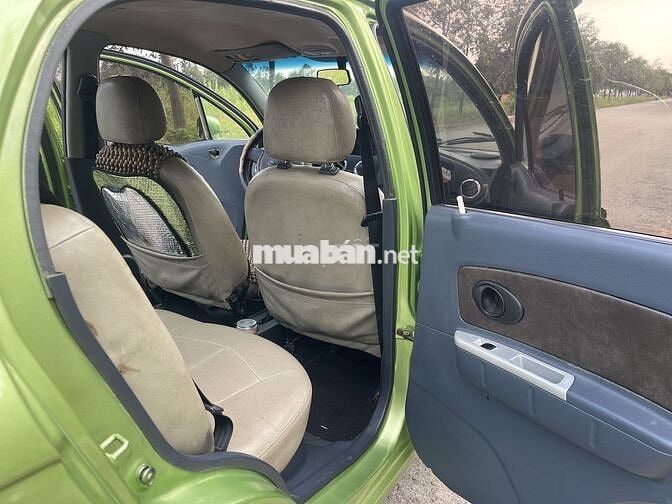 Chevrolet Spark Xanh lá 5 chỗ