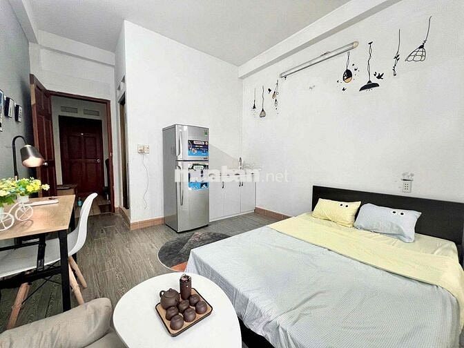 CĂN HỘ DỊCH VỤ ĐẦY ĐÙ NỘI THẤT, BAN CÔNG GẦN EMART PHAN HUY ÍCH