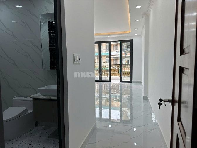 Bán nhà mặt tiền vị trí đẹp đoạn sầm uất Nguyễn Văn Luông buôn bán đôn