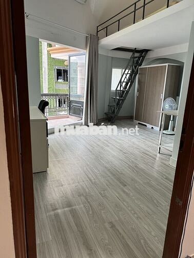 Phòng trong biệt thự Bình Lợi, full nội thất, có BAN CÔNG + GÁC rộng