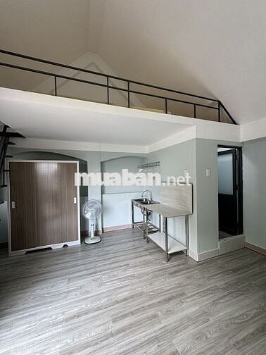 Phòng trong biệt thự Bình Lợi, full nội thất, có BAN CÔNG + GÁC rộng