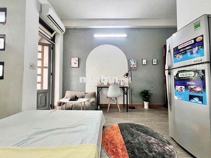 CĂN HỘ DỊCH VỤ ĐẦY ĐÙ NỘI THẤT, BAN CÔNG GẦN EMART PHAN HUY ÍCH
