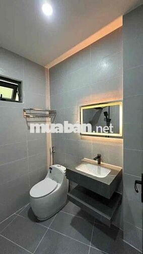 NHÀ ĐẸP 1 TRỆT 2 LẦU – GẦN NGUYỄN TRI PHƯƠNG, NỘI THẤT CAO CẤP