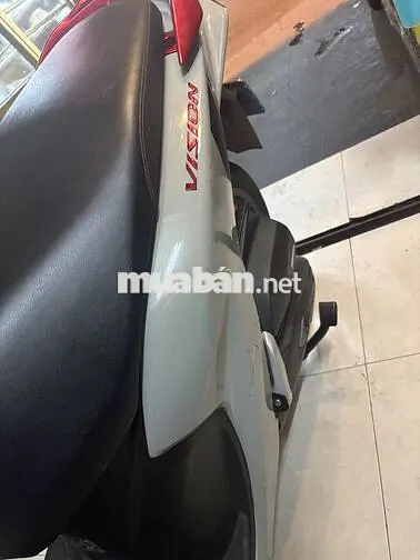 Honda Vision 2025 Xám viền đỏ