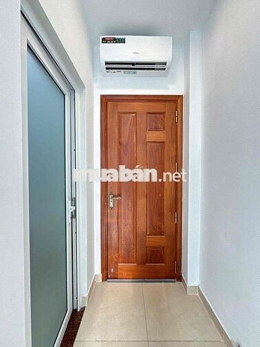 PHÒNG FULL NỘI THẤT BAN CÔNG CỬA SỔ GẦN CVPM QUANG TRUNG CĐ Y HỒNG ĐỨC