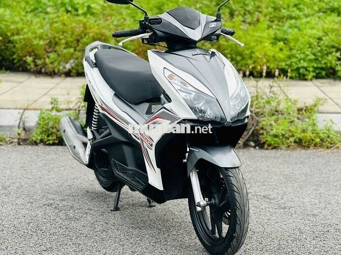 Honda Air Blade 125 Trắng, Xám máy nguyên xe đẹp