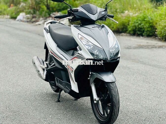 Honda Air Blade 125 Trắng, Xám máy nguyên xe đẹp