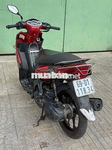 Yamaha Novo 4 Tự động Đỏ đen