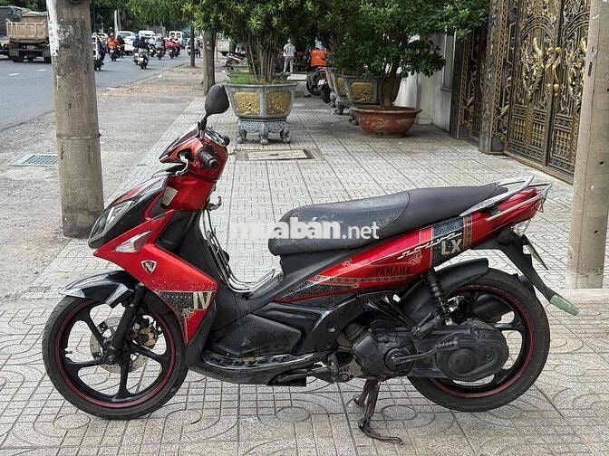 Yamaha Novo 4 Tự động Đỏ đen