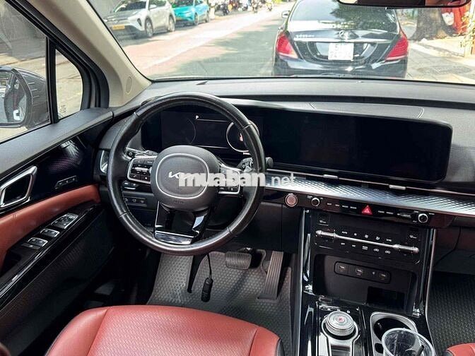 cần bán Kia carival 7 chổ full dầu xe gia Đình