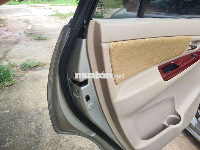 Toyota Innova G 2006 Bạc