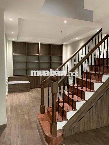 CHO THUÊ NHÀ ĐẸP HẺM XE HƠI AN NINH SƯ VẠN HẠNH, QUẬN 10