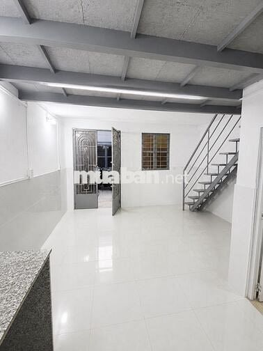 DUPLEX BỰ CHÀ BÁ NGAY CẦU THANH ĐA - 40M2 - KHÔNG PHÍ XE -KHÔNG PHÍ DV