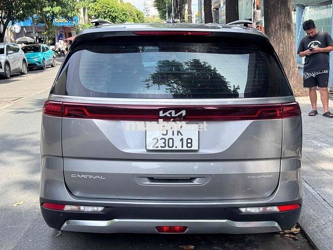 cần bán Kia carival 7 chổ full dầu xe gia Đình