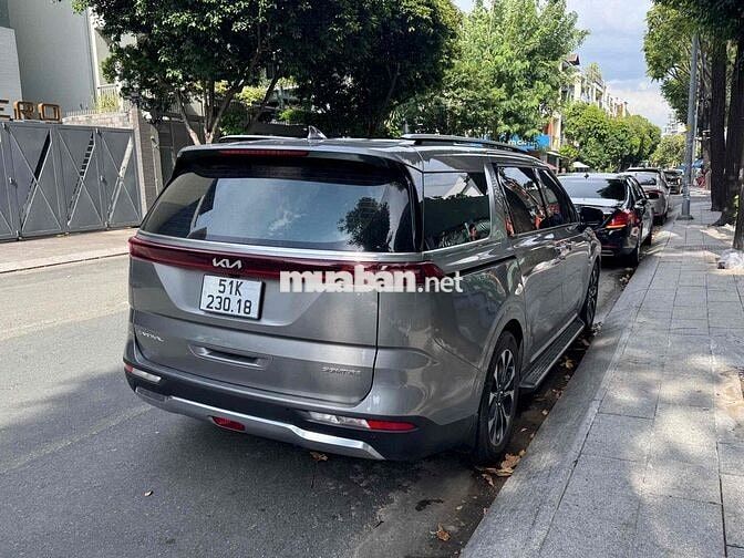 cần bán Kia carival 7 chổ full dầu xe gia Đình
