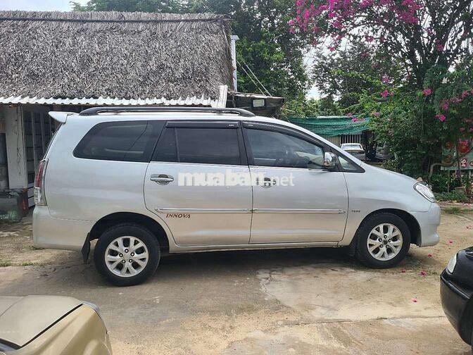 Toyota Innova G 2006 Bạc