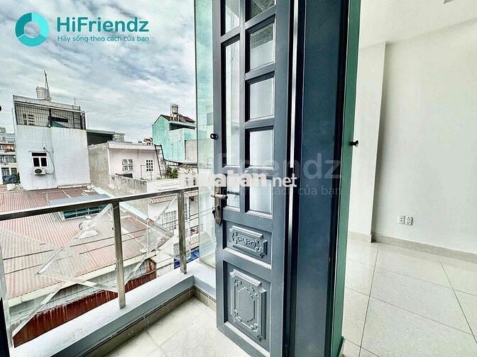 TRỌ CÓ GÁC BAN CÔNG CỬA SỔ LỚN NGAY CV LÀNG HOA GẦN CĐ Y HỒNG ĐỨC