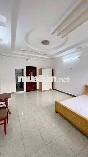 PHÒNG SIÊU RỘNG 35M2 BAN CÔNG - TÁCH BẾP ĐẦY ĐỦ NỘI THẤT Ở ĐƯỢC 3-4NG