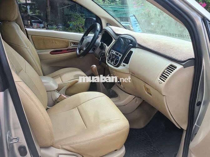 Toyota Innova G 2006 Bạc